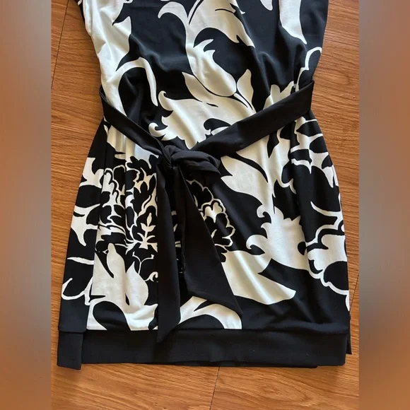 White House Black Market Dress - Picture 7 of 9